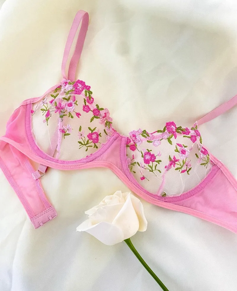 Set lencería rosa