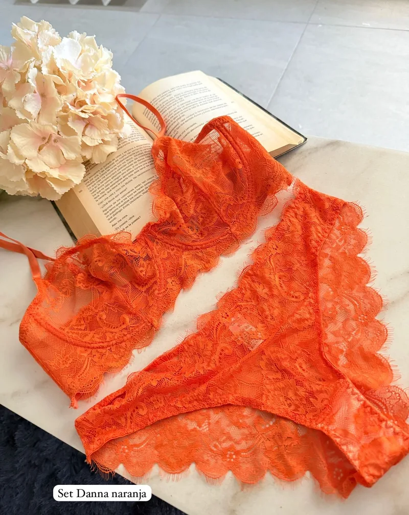 set danna naranja